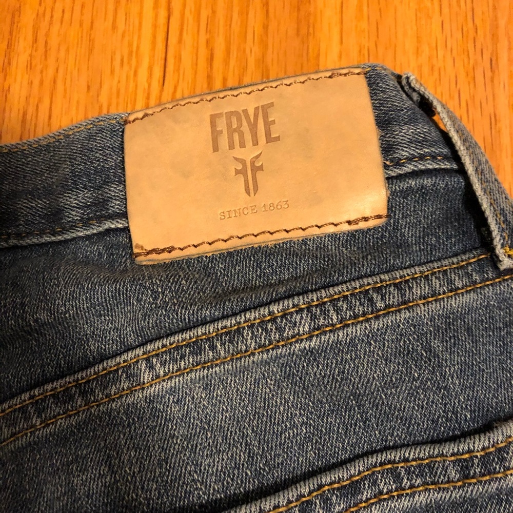 EUC FRYE light wash Denim